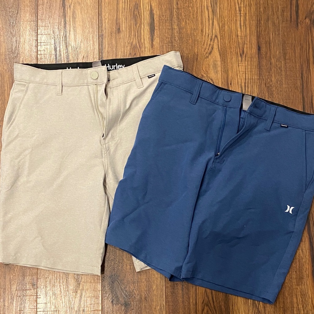 Hurley Men's Hybrid Shorts in Navy and Beige